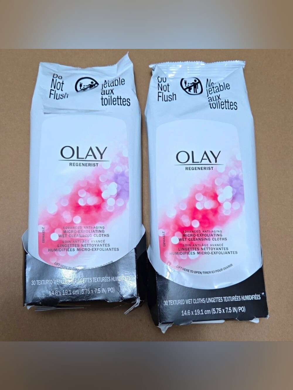 Olay Regenerist Micro-Exfoliating Wet Cleansing Cloths (Pack of 2, 60 Total)